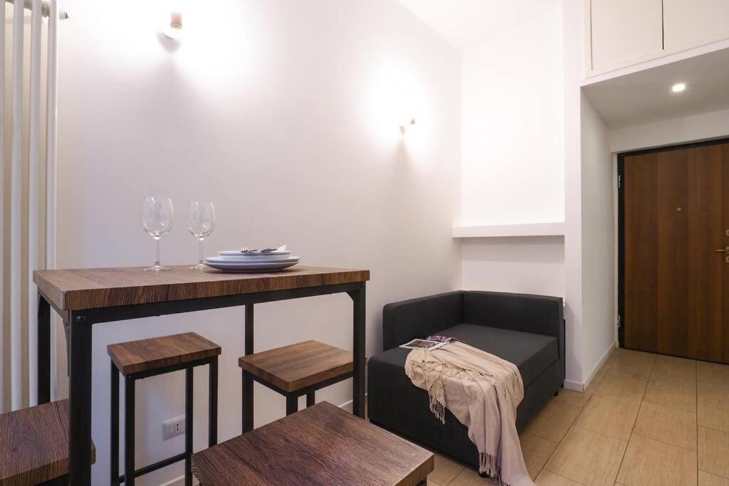 Contempora Apartments - Bilocale Via Verro Milan Bagian luar foto