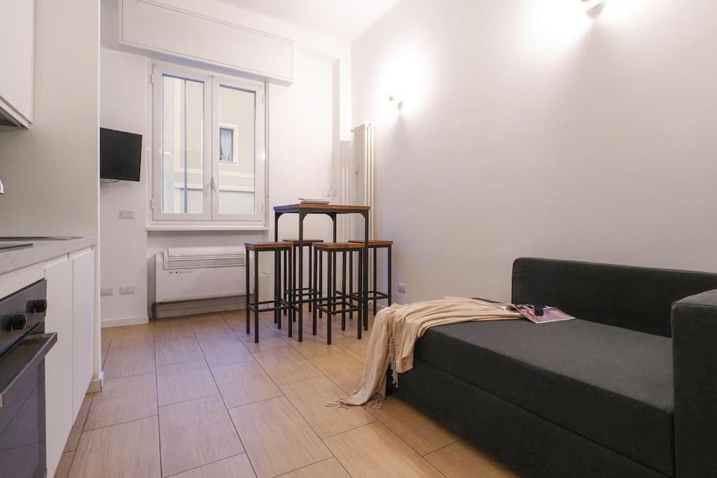 Contempora Apartments - Bilocale Via Verro Milan Bagian luar foto
